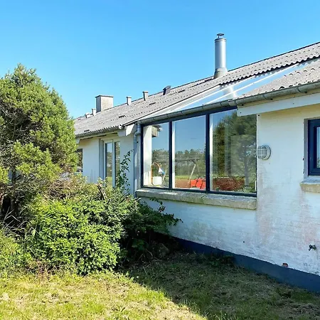Scenic Retreat In Ferienhaus Boddum